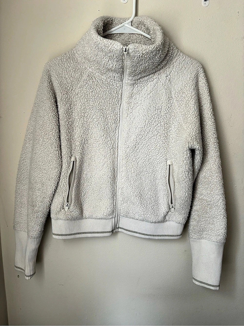 Athleta Tugga Cream Sherpa Fleece Full Zip Jacket Metallic Striped Rib Trim S